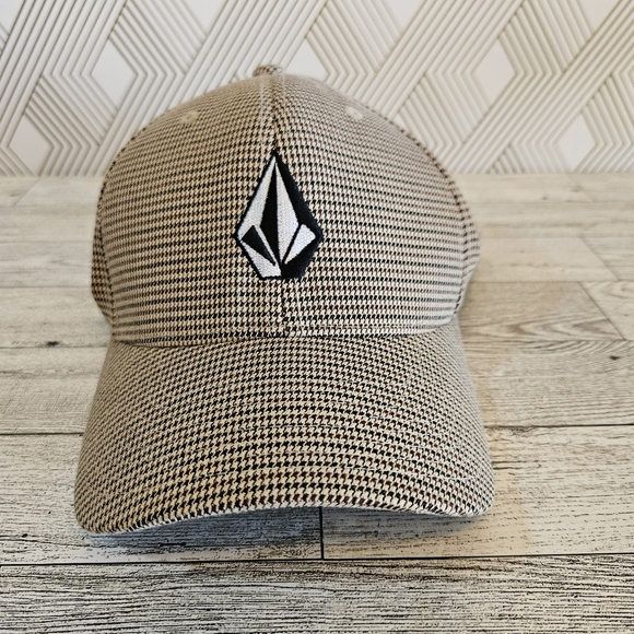 Volcom Houndstooth Check Cap S/M - Picture 1 of 8